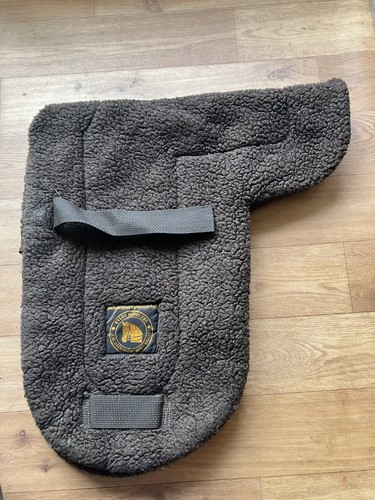 Fylde fleece numnah brown - fylde,