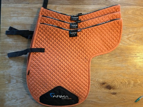 Shires arma numnah size - 3,